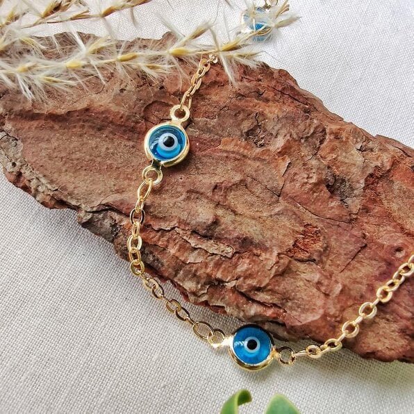 The Colourful Aura Gold and Silver Evil Eye Charm Beaded Slim Chain Adjustable Lucky Eye Bracelet