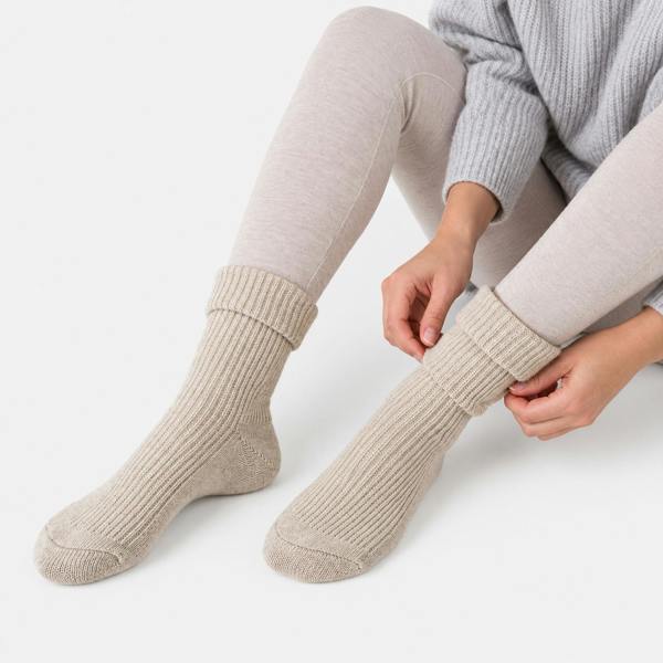 Totes 1PP CASHMERE TURN OVER TOP SOCKS Ankle Socks Socks   in  Brown