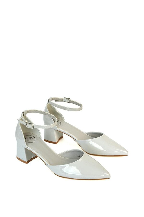 XY LONDON Low Block Heel Court Shoes With Pointed Toe