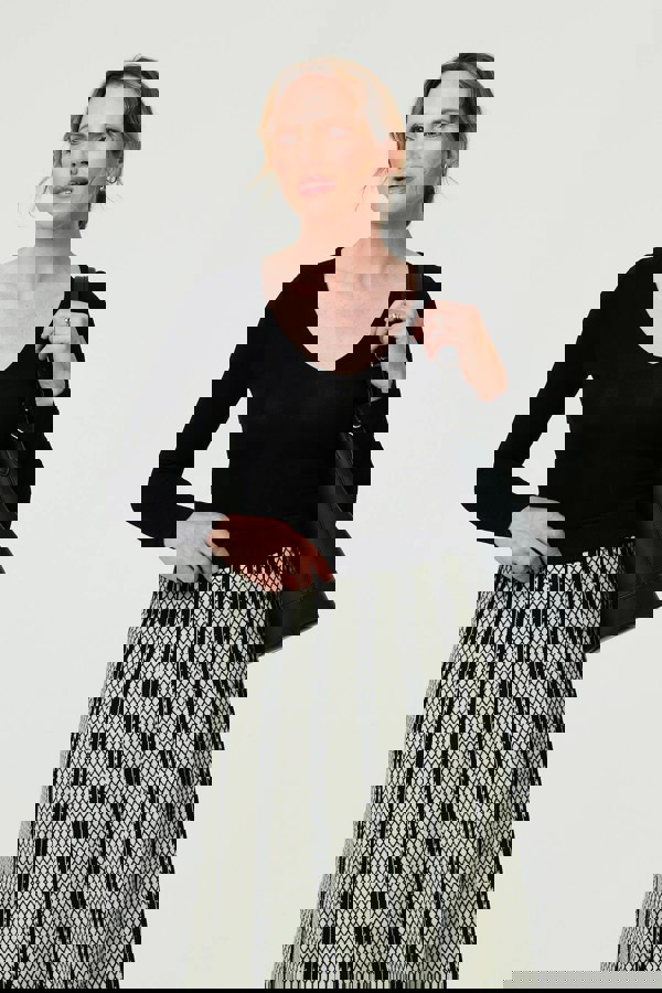 Black | Geo Print A-Line Pleated Midi Skirt
