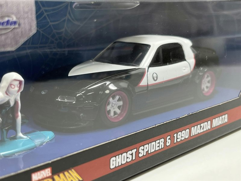 Jada Spiderman Ghost Spider Figure and 1990 Mazda Miata 1:32 Scale Jada 33662 253223014