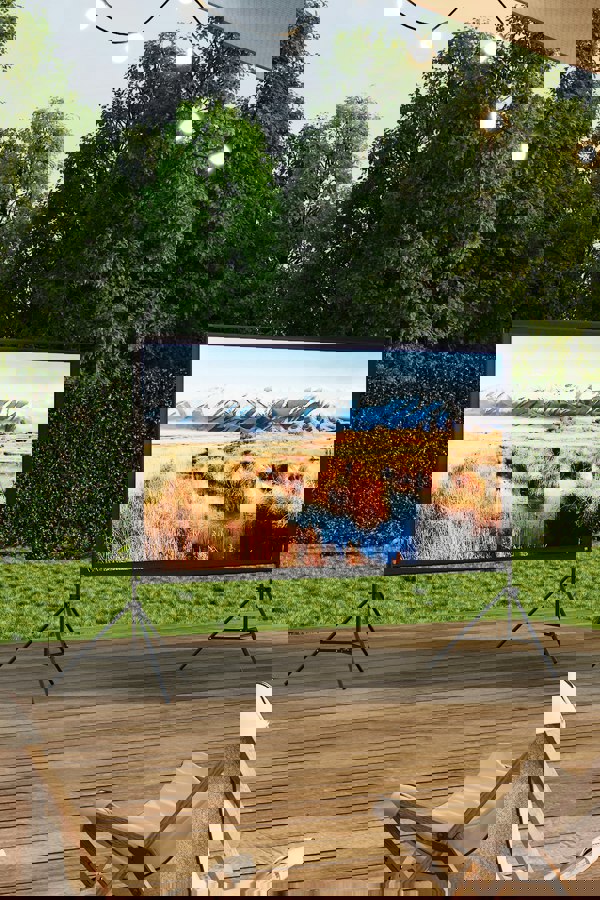 Living and Home 84" 3D 4K HD Outdoor Indoor 16:9 4K Portable Projector Screen with Stand