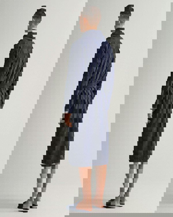 856006703-433-2.jpg