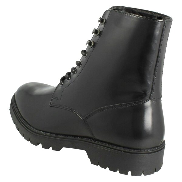 Off The Hook Mens Off The Hook Ankle Boots Lander MK065432