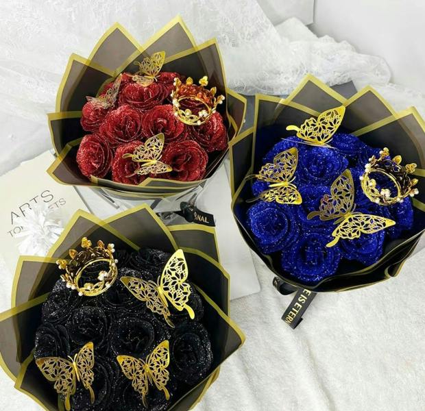 Dragodirect Artificial 12 Red Rose Flower Bouquet With Glitter Crown Butterfly Wedding Party Decoration Valentines Gift