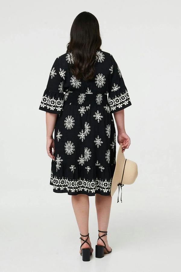 Black | Curve Printed V-Neck Knee Length Dress
