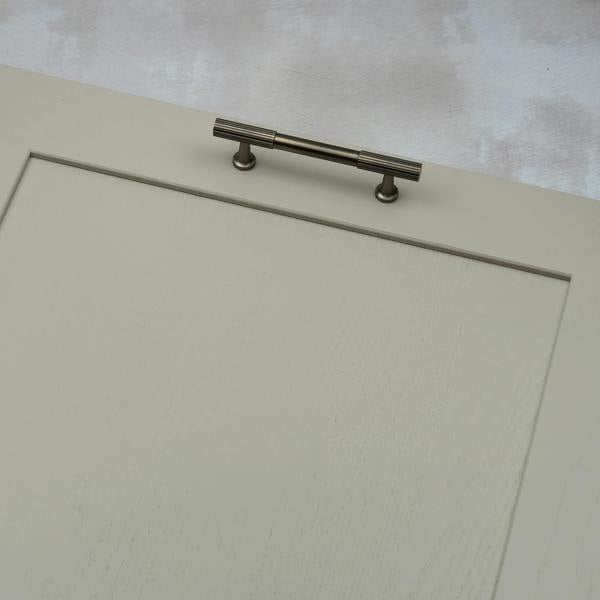 Handle & Home Antique Brass Reeded Knob/Handles