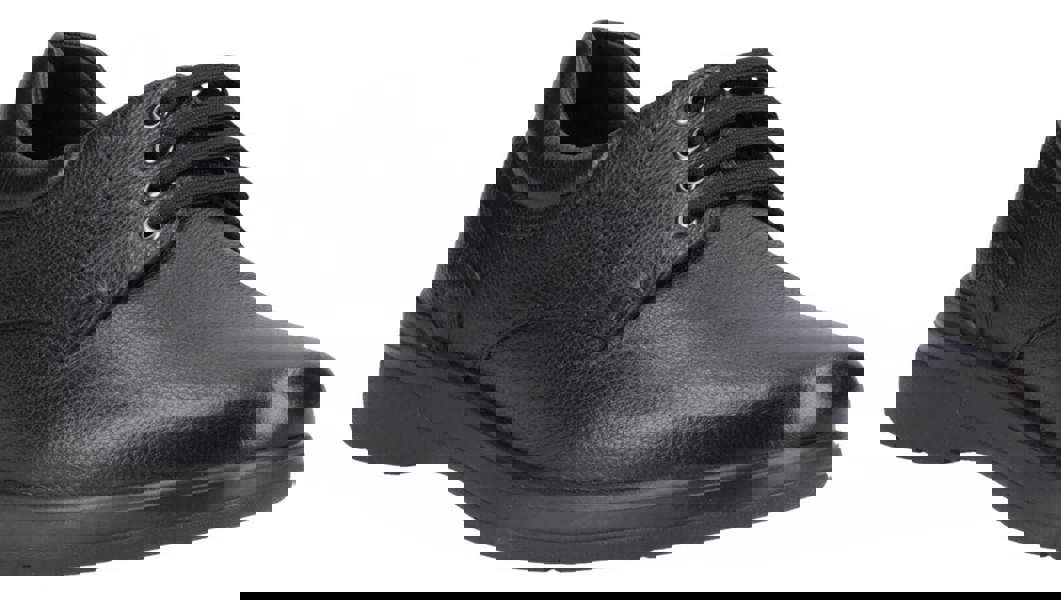 Hush Puppies Marco Mens Classic Lace Up Smart Leather Formal Shoes, black leather lace-up shoes with a rounded toe and cushioned sole.