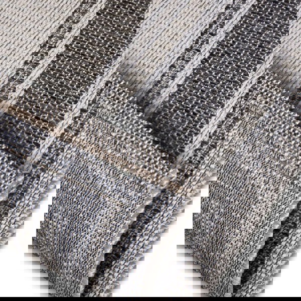 Indoor & Outdoor Tribal Bordered Rug – Grey