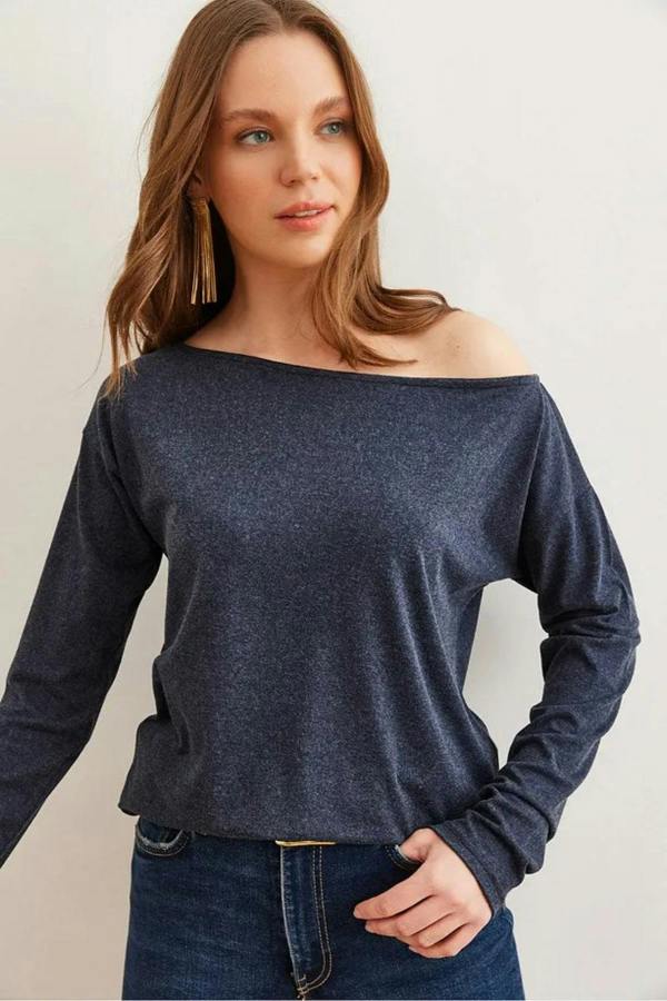 Hoxton Gal Boat Neck Wool-Viscose Draped Jumper