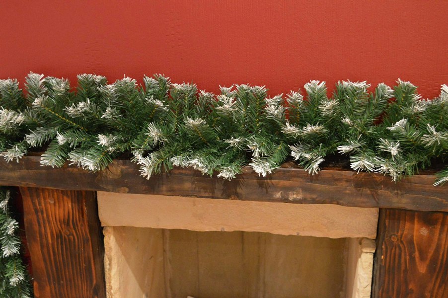 Samuel Alexander 270cm (9ft) x 25cm Snow Tipped Green Christmas Garland Decoration for Stairs, Fireplaces, Wall, Door