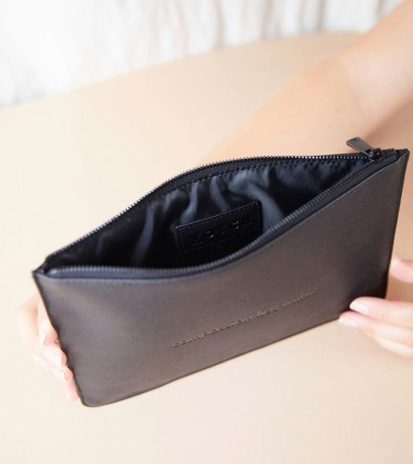 Votch AppleSkin All Black Pouch | Classic Essentials