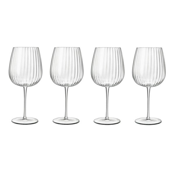 Elegant balloon glasses for burgundy wine or gin cocktails