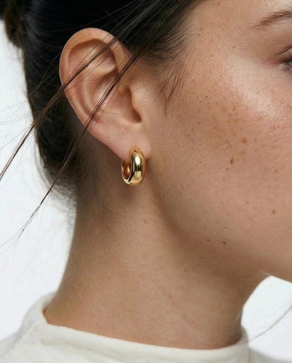 Elk & Bloom Chubby 14k Gold Huggie Hoops