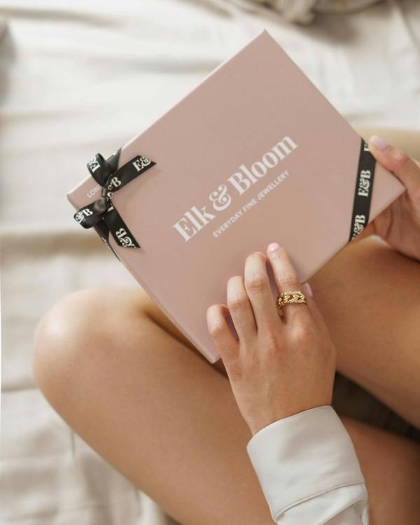Elk & Bloom Chubby 14k Gold Huggie Hoop Ear Cuff