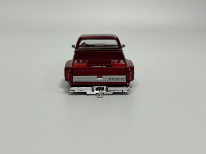 Mini GT Chevrolet Silverado Dually On Fire V1 1:64 Kaido House Mini GT KHMG127