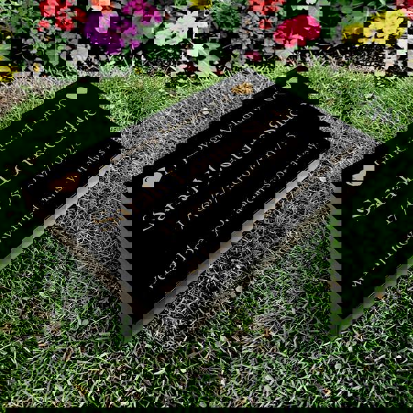 Memorials Direct Granite Memorial Tablet with Heart Design, Free Personalised Gold Engraving, Polished Black Granite