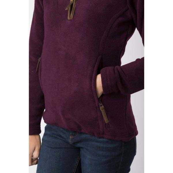 Close-up of the zipped hand pocket on the Rydale Ladies Huggate Overhead Fleece
