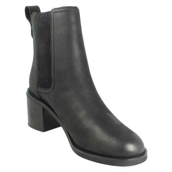 Clarks Ladies Clarks Block Heel Pull On Leather Ankle Boots Chamberly Top