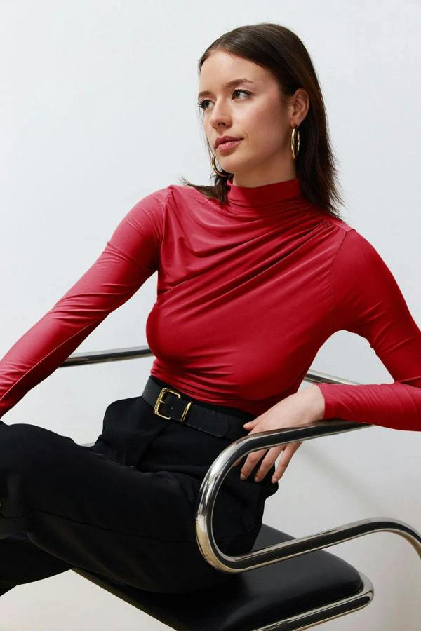 Hoxton Gal Ruched Square-Neck Fitted Stretch Knit Blouse