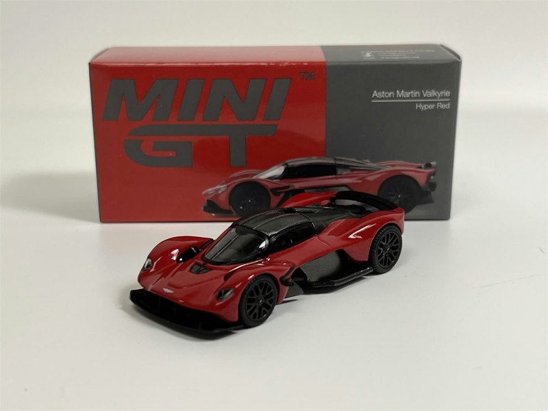 Mini GT Aston Martin Valkyrie Hyper Red LHD 1:64 Mini GT MGT00766L