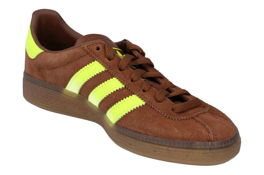 Adidas Originals Muenchen Womens Trainers  JS3996
