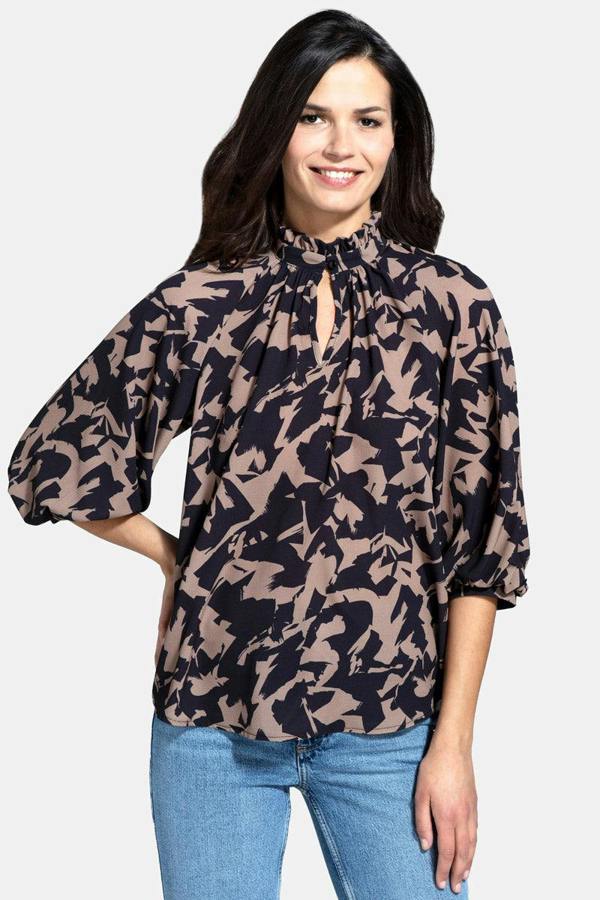 HotSquash Balloon-Sleeved Top with High Collar
