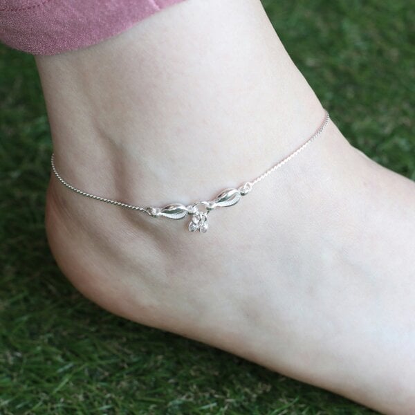 The Colourful Aura 925 Silver Cowrie shell Indian Payal Anklet