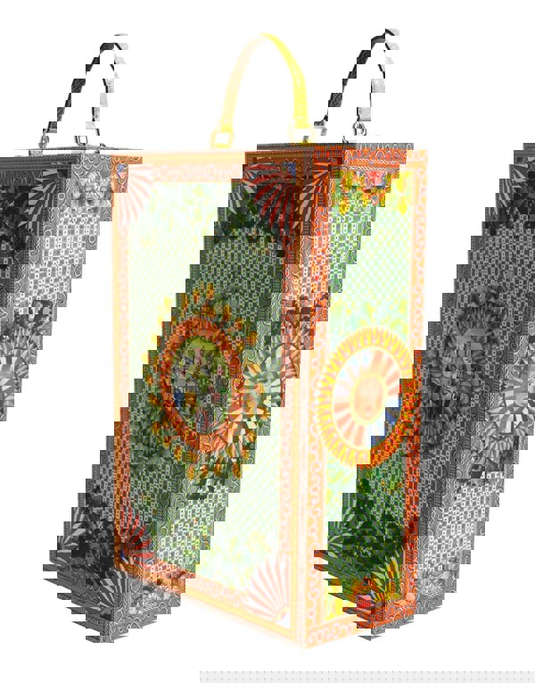 221285904.jpg