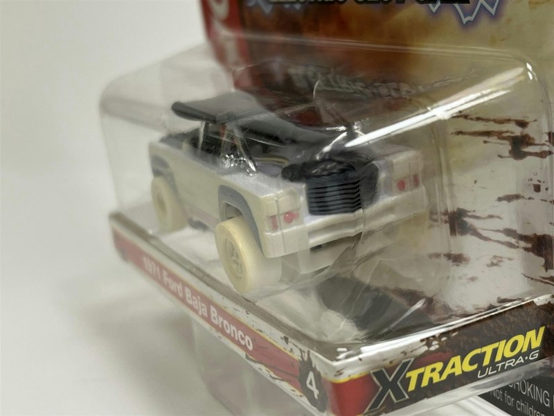 Auto World Slot Cars 1971 Ford Baja Bronco Chase Model X Traction Off Road HO Scale SC375-4