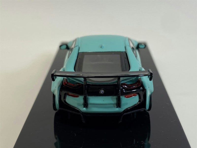 lw bmw i8 peppermint green black 1:64 scale paragon 55143