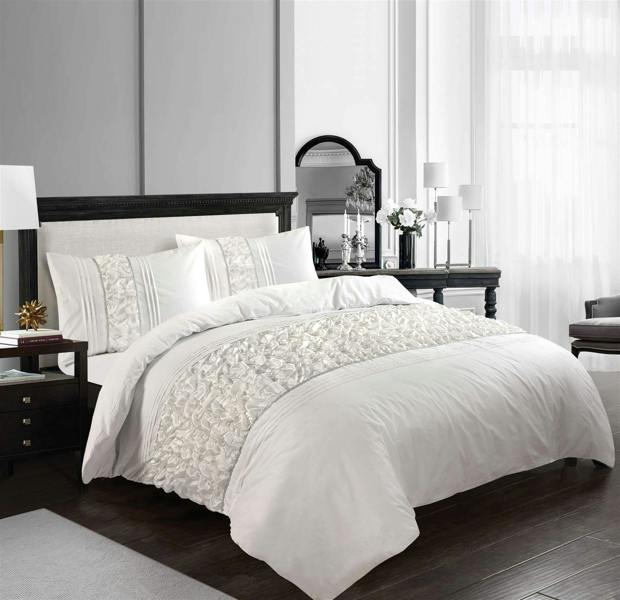 Aurora White Duvet Cover Set