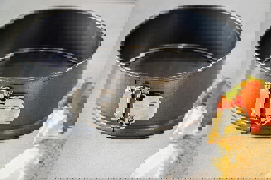 MasterClass Non-Stick 25cm Loose Base Spring Form Cake Pan