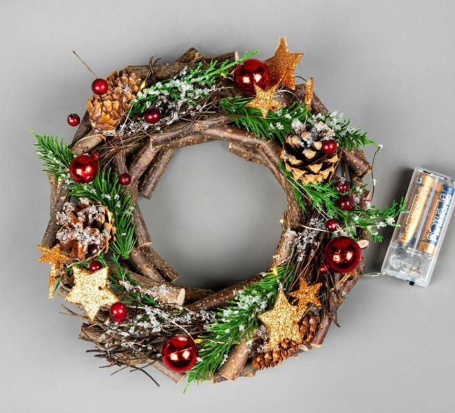 22cm Battery Operated LED Twig Wreath in Red and Brown with Warm White Lights image 6