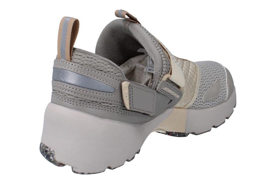 Nike Air Jordan Trunner Lx Mtr Womens Trainers Iq2719 Sneakers Shoes  002 - Light Iron Ore Oatmeal 002 - Photo 2