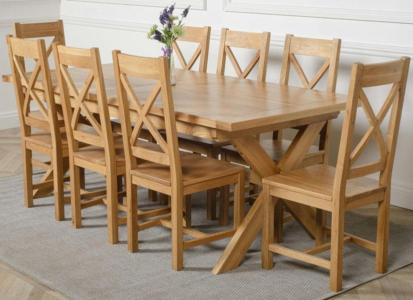 That's Furniture Vermont Cross Leg Oak Extending Dining Table with Berkeley Oak Chairs