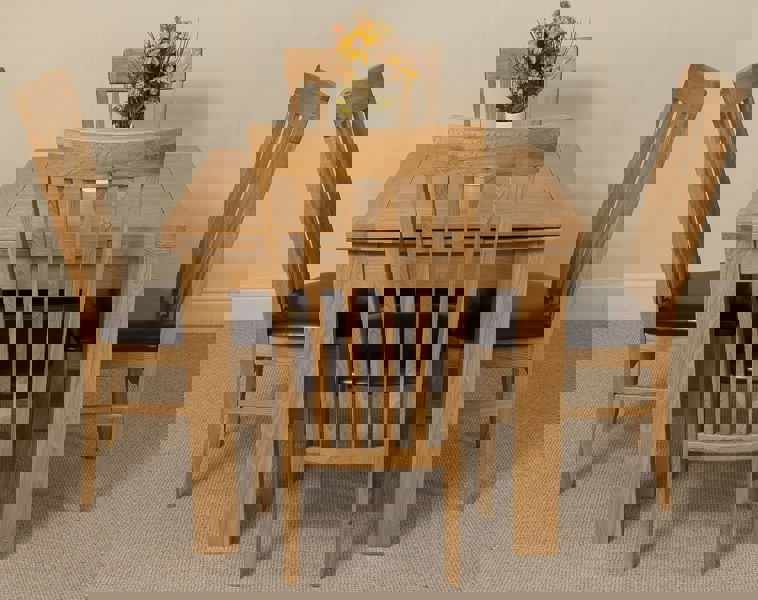 That's Furniture Richmond Small Extending Oak Dining Set with Harvard Oak Chairs