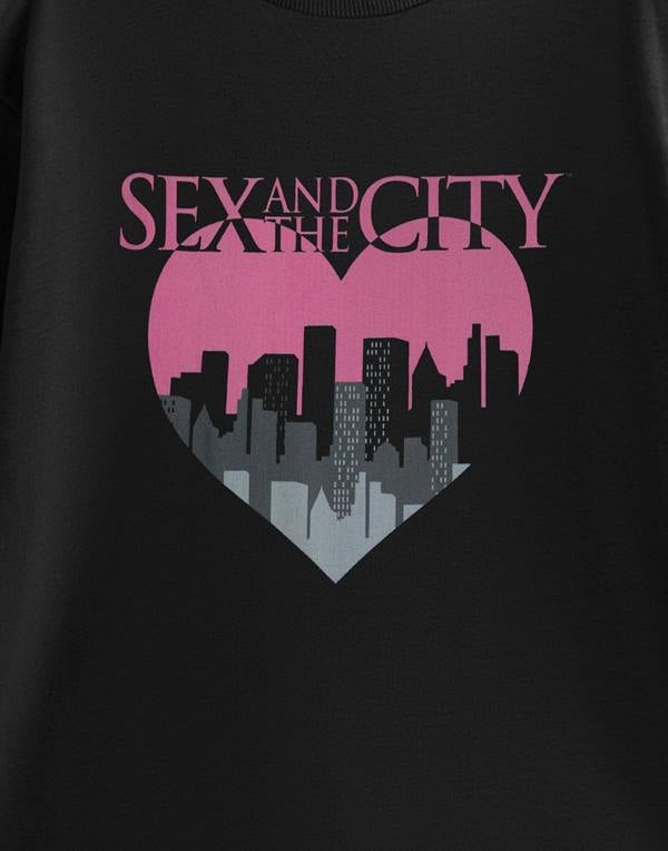 Sex and the City Womens Black Heart Landscape Short Sleeved T-Shirt
