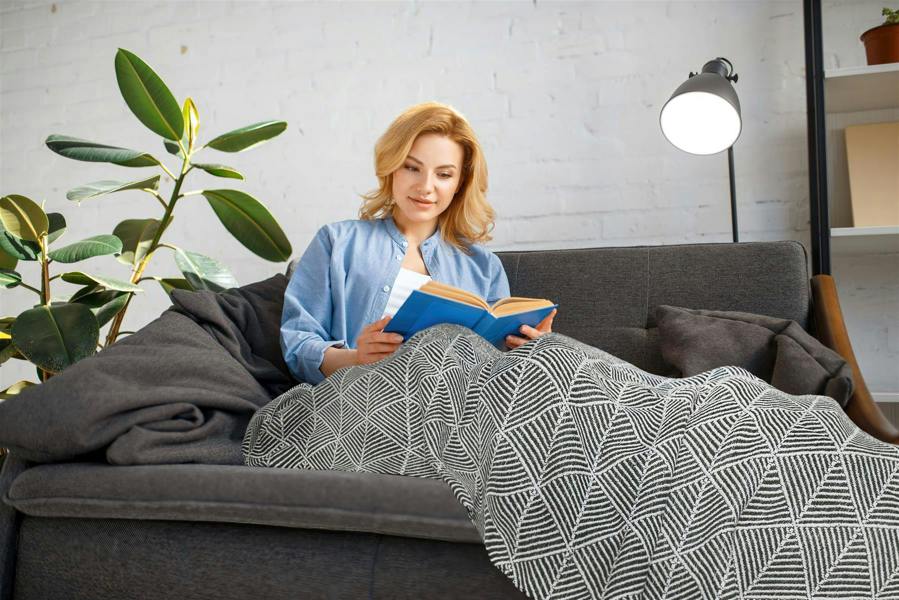 Zahra Black Throw 50x60"