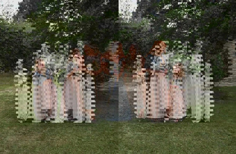 Girl gang wedding party 