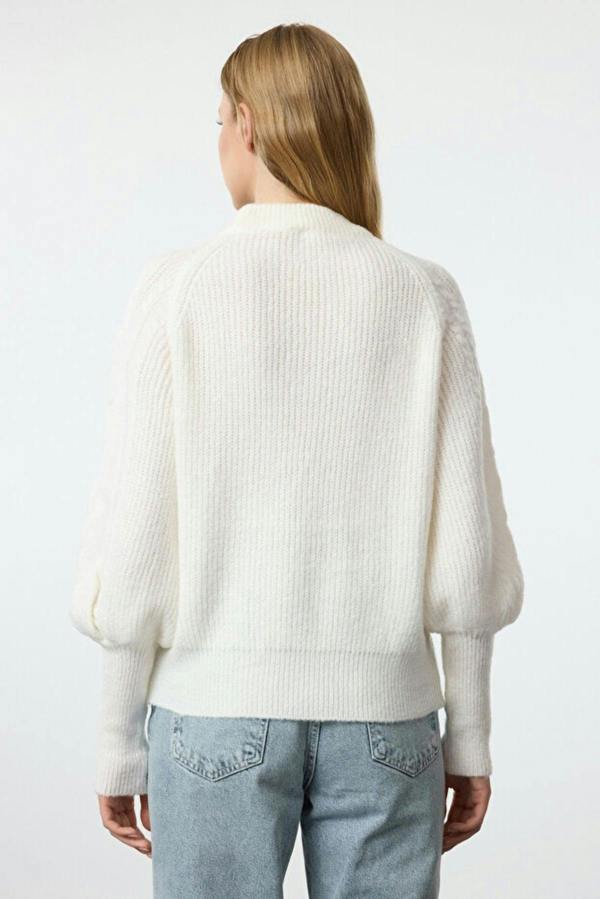 WOVCOR Soft Textured Knit Sweater