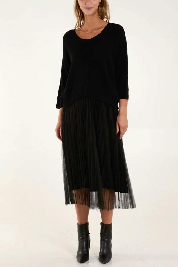 Hoxton Gal Relaxed Fit Layered Knit and Pleated Dress Set in Black