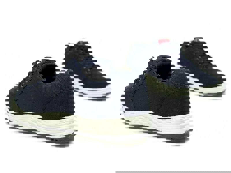 1350645488-03109100.jpg