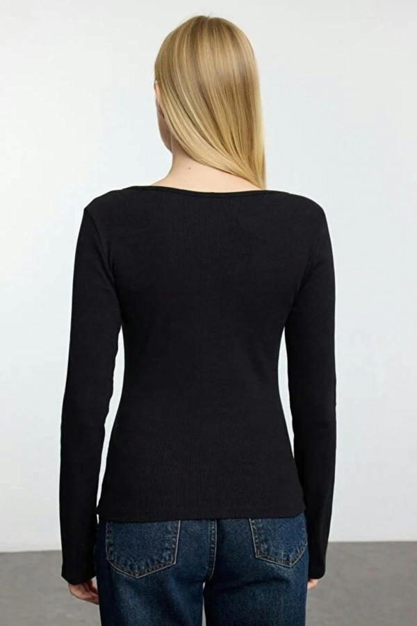 WOVCOR Knit Blouse with Button Detail
