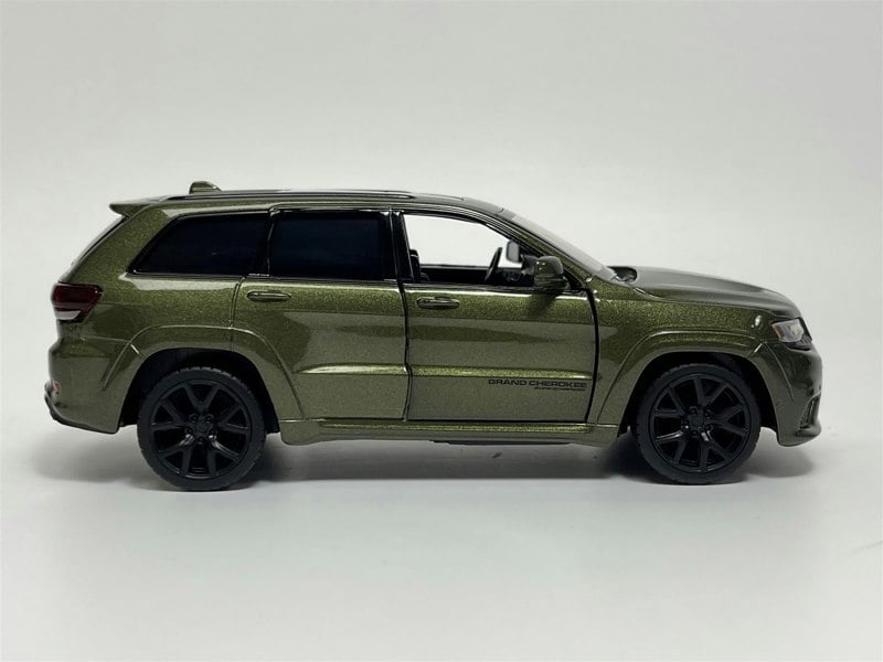 Tayumo Jeep Grand Cherokee Pull Back & Go Green LHD 1:36 Scale Tayumo 36170213