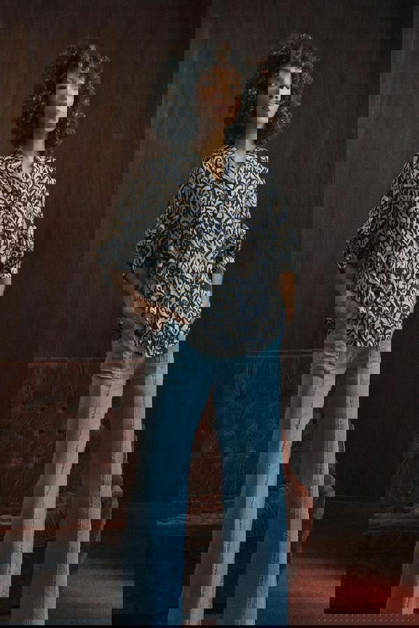 Navy | Printed Button 3/4 Sleeve Relaxed Blouse : Model is 5'8"/172 cm and wears UK8/EU36/US4/AUS8