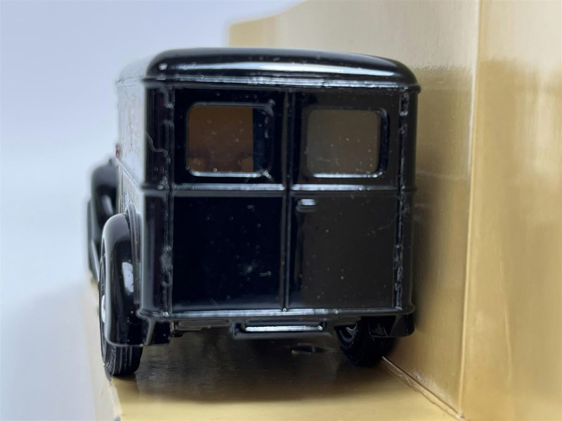 MCSlots GMC Van 1937 Goblin Electric Cleaners Models of Yesteryear 1:45 Scale Matchbox Y12D S5