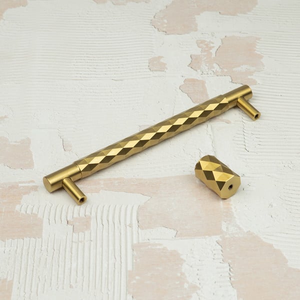 Handle & Home Satin Brass Diamond Knurled Handle and Coordinating Knob