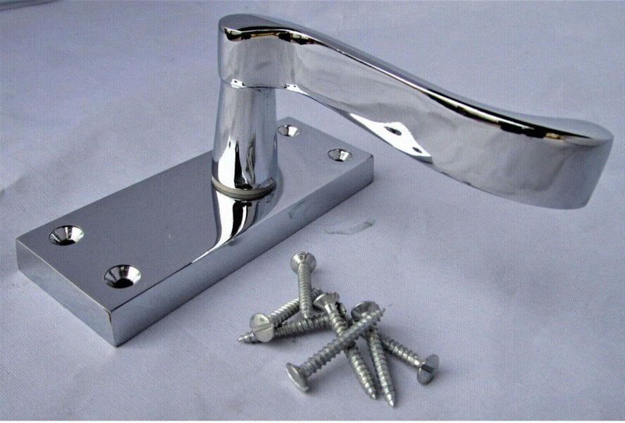 EDH Door Hardware Polished Chrome Victorian Scroll Door Handles – Lever Latch on Backplate – Pack of 4 Pairs