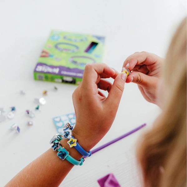 Totum Stitch 3 Bracelets with 18 Charms - Blue